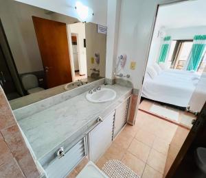 Excelente departamento, a metros del Shopping Paso del Paraná, vista al río Paraná - silencio - ideal para descansar - barrio residencial - Cámaras de seguridad 24hs - unidad Monitoreada