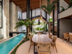 Villa FEH Bali by House of Winds - Neo Tropical Eden near Canggu