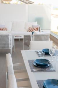 Le Mirage modern apartment with sea views