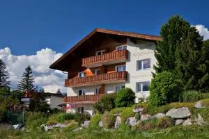 Ferienwohnungen Tiroler Alpenhof - باتش