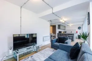 Home away from home just off Junction 21 of M6 - Glazebury