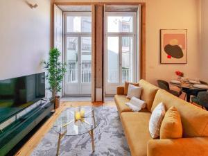 Loft with balcony on citys most important street