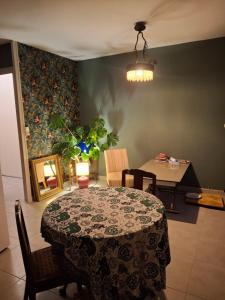 Sejours chez l'habitant Chambre lit double pres de la Loire : photos des chambres