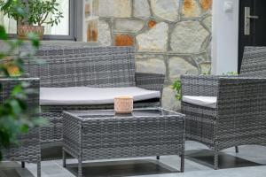 George luxury stone apartment