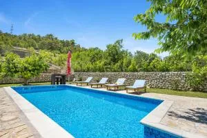 Vacation home Bobijevi dvori - Mravnica