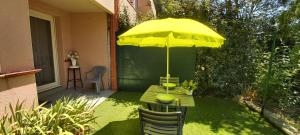 Appartements Les Elfes - avec entree autonome, clim neuve, jardin, parking prive & gourmandises offertes ! - : photos des chambres