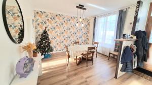 Maisons de vacances Maison Cosy avec Jardin Proche 24h du Mans : photos des chambres