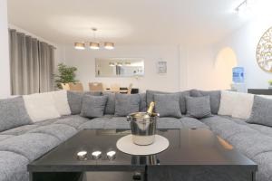 Presidential suite Villamartin Plaza Av Brisas 70