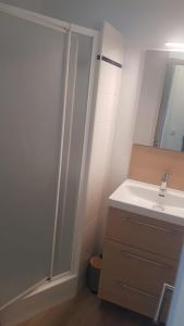 Appartements Appart cosy avec terrasse et parking prive : photos des chambres