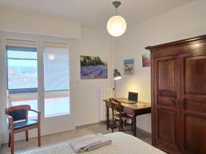 KO T2 avec grand balcon filant, Wifi, Clim à 4 min Remparts