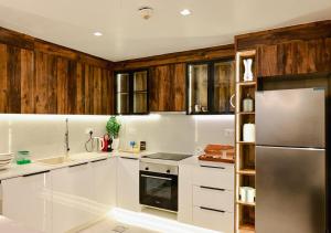 Usmans 4 Bedroom Apartment on D Beach By SLS