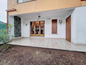 La Pineda appt RDJ cosy à 200m du village natu