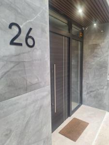 Blu suite-parking "cars length 4,40m"