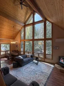 Lily of the Valley - Big Wall, Yosemite Day Use Reservations, Breakfast, Forest View and WiFi - El Portal