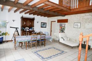 Maisons de vacances Les Roses Tremieres : photos des chambres