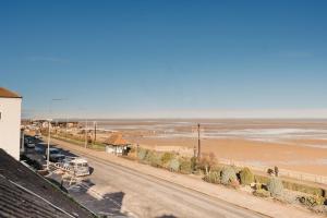 Sunny Seaside Paradise - Sleeps 5