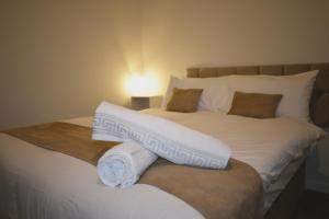 Elegant City Base in Liverpool - Cozy 1-Bed for Business & Relaxation