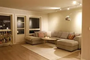 Modern and spacious flat close to Granåsen Ski world championship - 欧坎哥