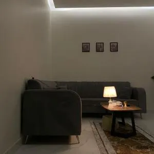 شقة بتصميم هادئ ومميز - Abū Qa‘ar