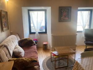 Maisons de vacances Charmante maison au coeur d-un village auvergnat : photos des chambres