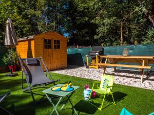 Maisons de vacances Les Gites d'Andrea - Chez Madame Yvon : Maison 3 Chambres