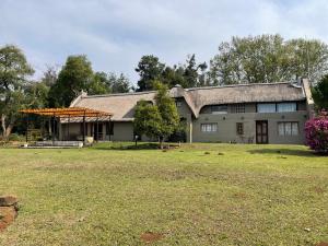 Rustic Farmhouse, Currys Post - SOLAR POWERED