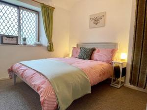 Alma Cottage 3 mins walk to Studland beach Sleeps 6