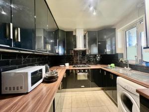 3 Double Bedroom, Duplex Apartment, Edgware Rd W2, ZONE 1
