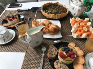 Sejours chez l'habitant Chambre chez particulier Cosy et reposante : photos des chambres