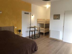 Maisons de vacances Ecolodge Entre Nature & Silence Au Coeur du Quercy : photos des chambres
