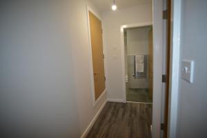 Liverpool City Escape - Modern 1-Bed with Sofa Bed, Sleeps 4 - Perfect for Families & Friends