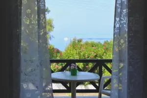 Seafront Apartment in Elia Beach - 卡洛吉亚