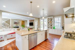 Luxe Bay View Home Near SF, Berkley and Napa Valley