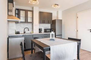 Sunny Ap & Parking 5min From The Beach