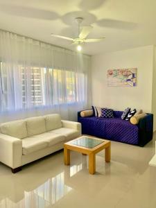 Guarujá-Pitangueiras-80m da praia com garagem e serviço de praia