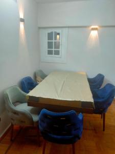 شقه 3 غرف هادئه على نيل المنيل القاهره