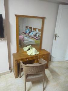 شقه 3 غرف هادئه على نيل المنيل القاهره