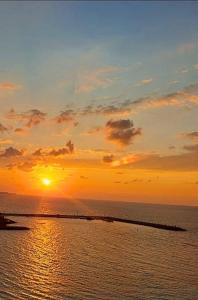 شقة سرايا الخليج صف اول علي البحر كلها علي البحر