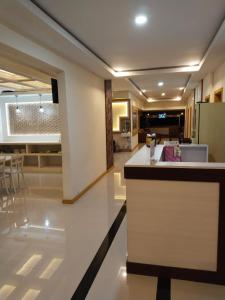 Homestay & Rentcar scooter Sidapore