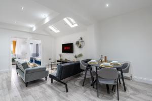 Spacious & Comfortable 3-Bedroom Retreat in NW10