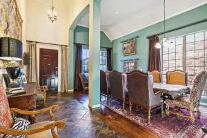 Lone Star Luxury - Watauga