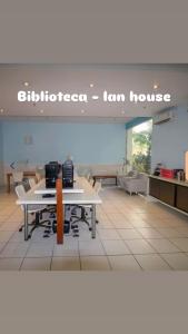 Quarto para Moças - Girls Room - Somente Mulheres - Only Girls