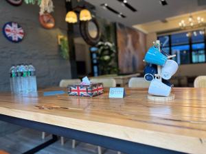 Villa Ten - Swing screw