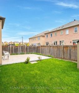 Beautiful 4 bed 3 master bedrooms-pvt washrooms