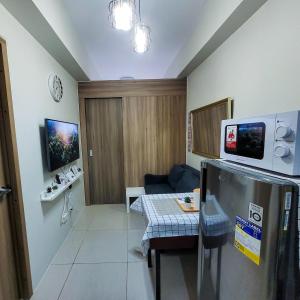 An-Dys Point, Field Residences