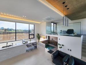 Window Lounge poolvilla