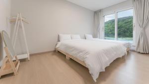 Pause Kids Pool Viila A