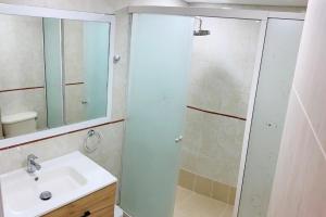 Primavera en casa, Manila Medellín