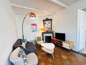Maisons de vacances Charmante maisonnette a Fouras, 200m de la plage, ideale pour 4 personnes - FR-1-709-86 : photos des chambres