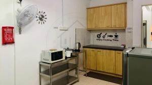 27Homestay - Landed House, Complete Facilities with 3Br & WiFi